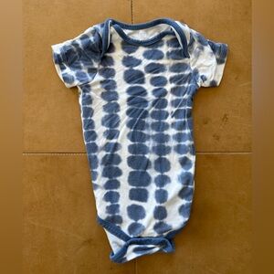 ❤️$10 FLASH SALE❤️Kyte Baby Viscose Bamboo Onesie 6-12M